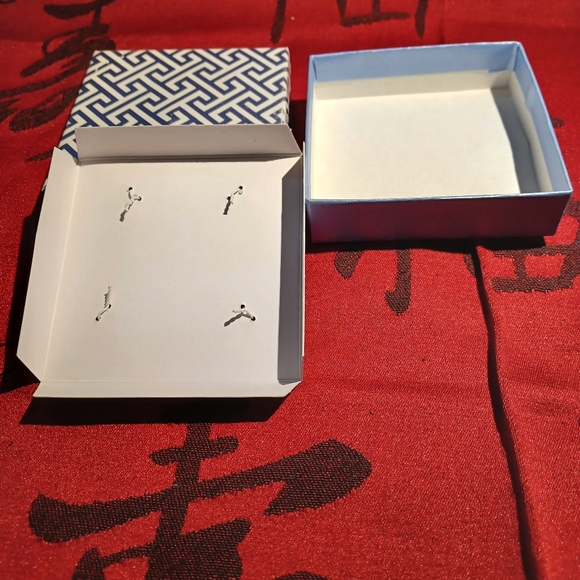 Sisters Charm Bracelet Silver - Picture 4 of 5